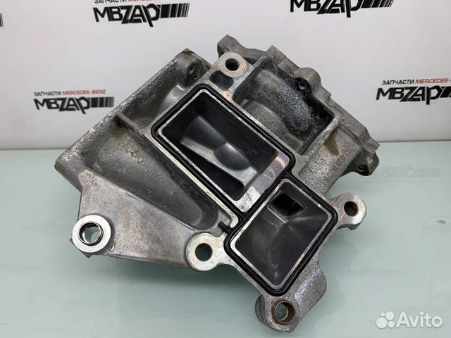 Корпус водяной помпы Mercedes W222 S 222