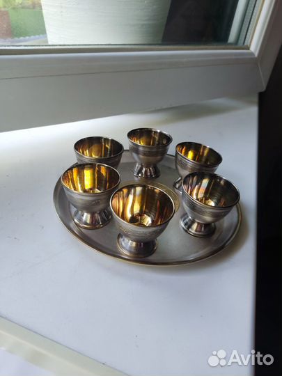 Рюмки с подносом мельхиор с золочением