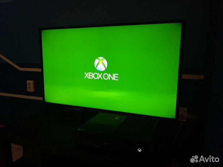 Игровая приставка X-box one 500гб