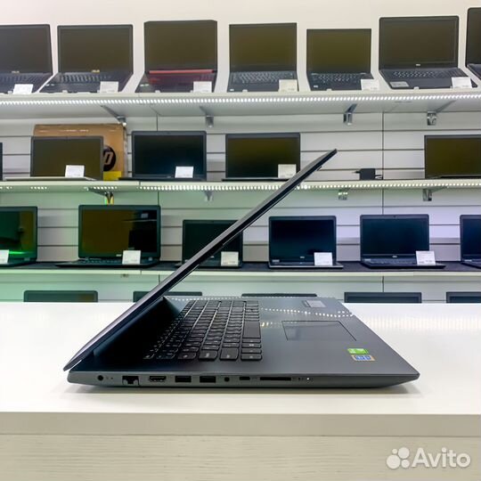 Игровой ноутбук Lenovo GeForce/8RAM/17,3