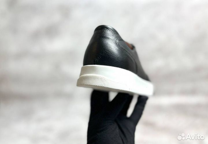 Кроссовки Boss спортивные