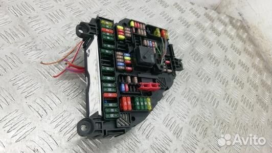 Блок предохранителей BMW 5 F10/F11 (1BE18M101)