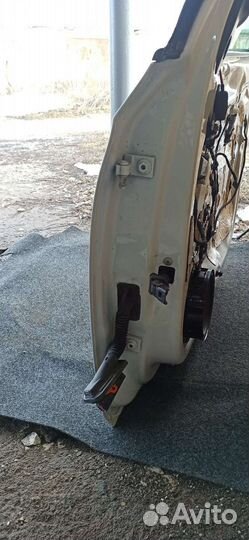 Передняя правая дверь skoda rapid(шкода рапид)