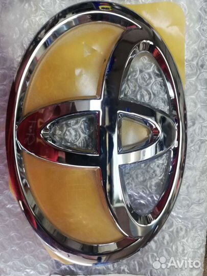 Эмблема Toyota