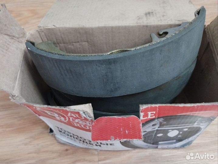 Тормозные колодки Гранта Калина Задние