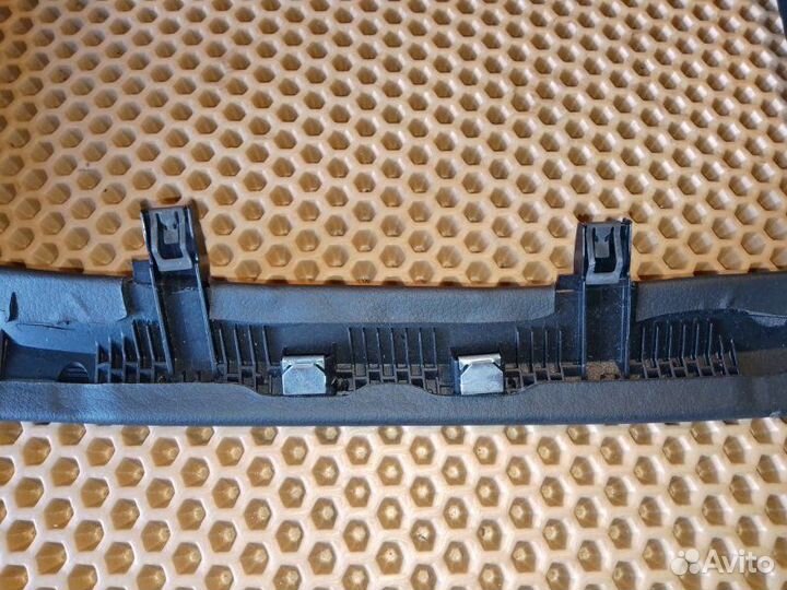 Накладка на торпедо Audi A8 D4 long 4.2 cdra 2011