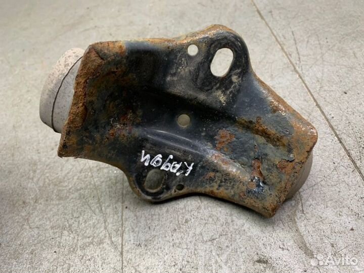 Подушка глушителя задняя Volkswagen Caddy 3 1.9