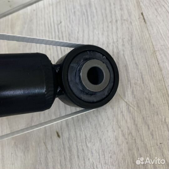 Амортизатор стойка зад Nissan almera classic B10