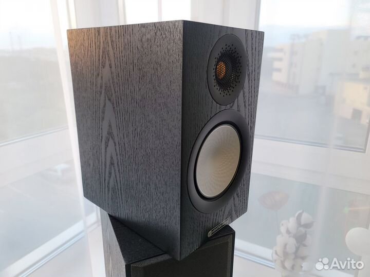 Полочники Monitor Audio Silver 50 7G. На гарантии