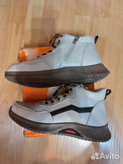 Ботинки демисезонные женские 38 р