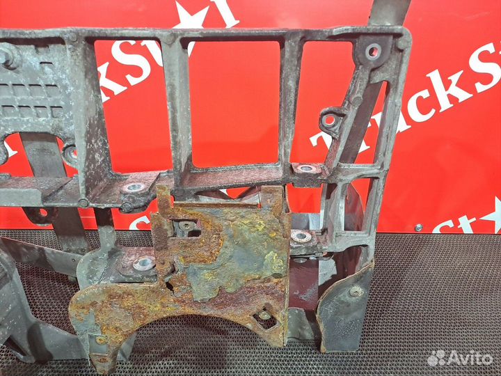 Кронштейн бака AdBlue Volvo FH