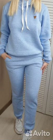 Спортивный костюм женский