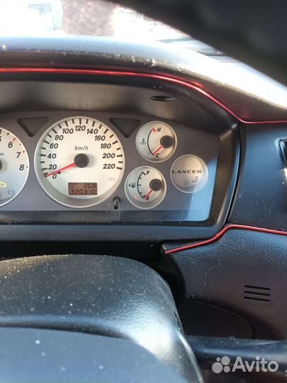 Mitsubishi Lancer 1.6 МТ, 2005, 320 000 км