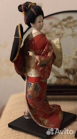 Фигурка японской женщины
