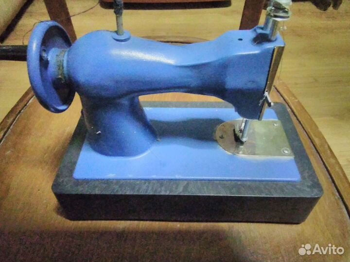 Детская швейная машина