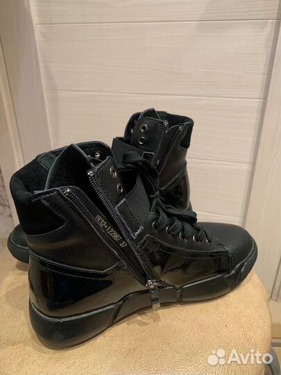 Кроссовки черные женские 37