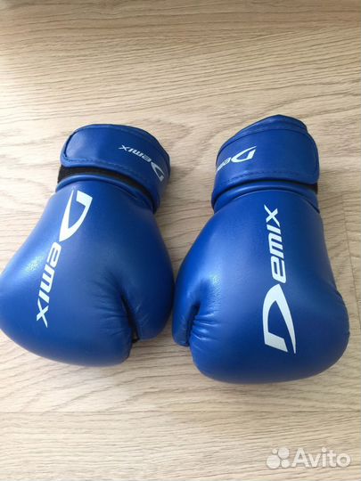Боксерские перчатки