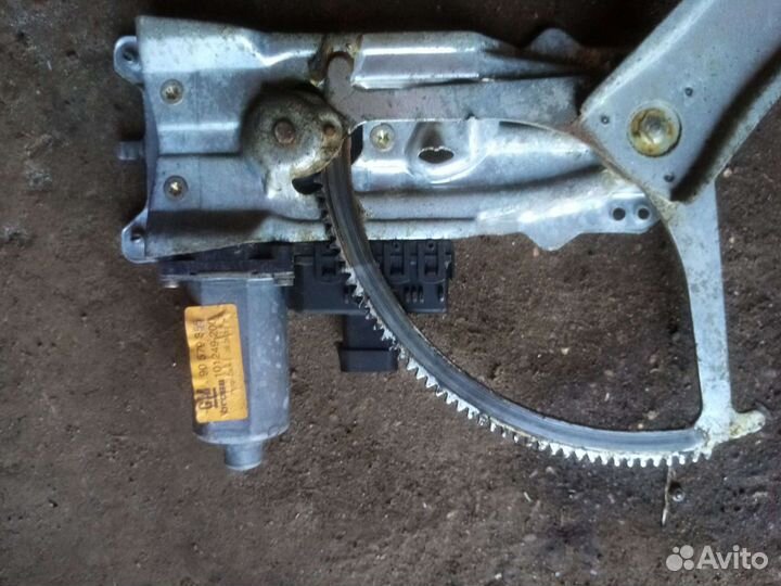 Стеклоподъемник opel zafira A правый