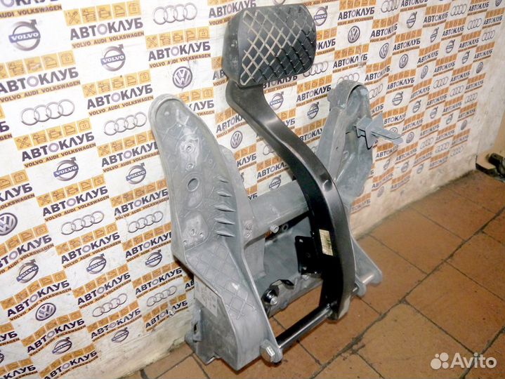 Педаль тормоза Фольксваген Туарег