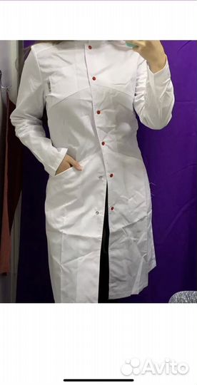 Белый медицинский халат женский