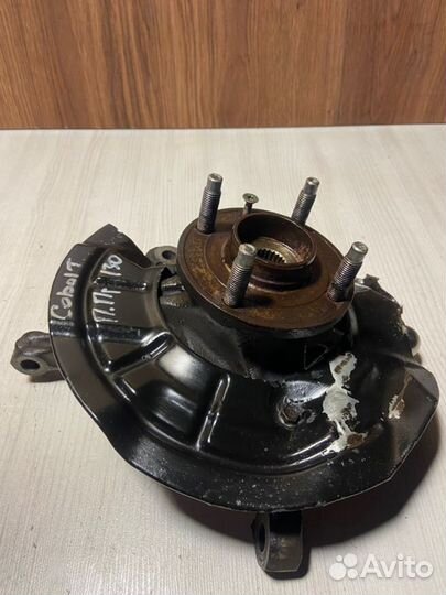 Кулак передний правый Chevrolet Cobalt T250 B15D2