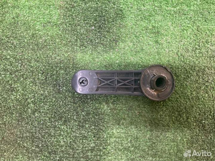 Ручка стеклоподъемника Hyundai Solaris 1 G4FC 2014