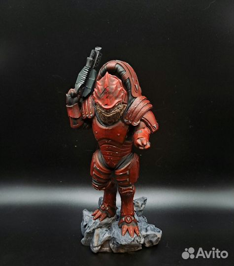 Фигурка Рекса из Mass Effect