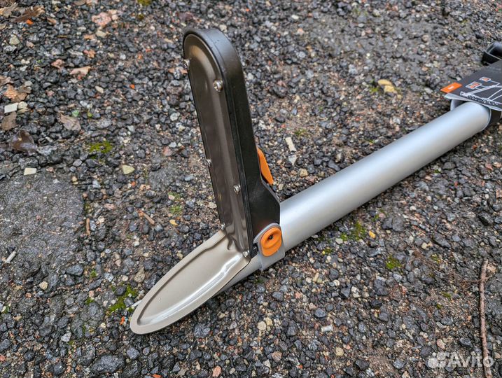 Инструмент для посадки луковичных Fiskars Xact
