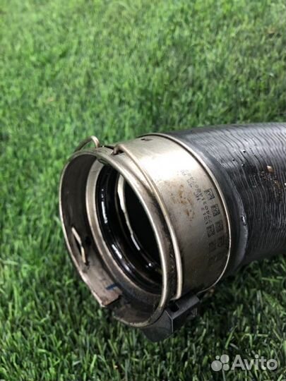 Патрубок интеркулера Bmw X1 E84 N47D20 2013