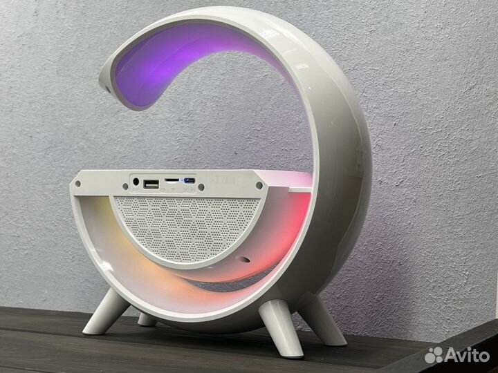 Светильник колонка c беспроводной зарядкой