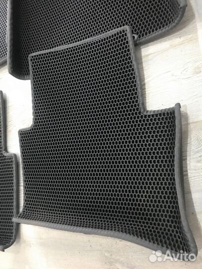 Продам новые 3D эво-коврики Nissan x-trail T31