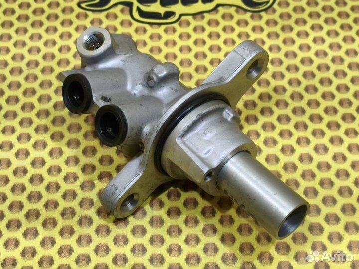 Цилиндр тормозной главный Renault Koleos HY0 2TR