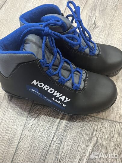 Беговые лыжи и ботинки лыжные