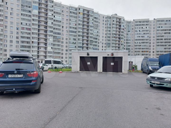 Машиноместо, 13 м²