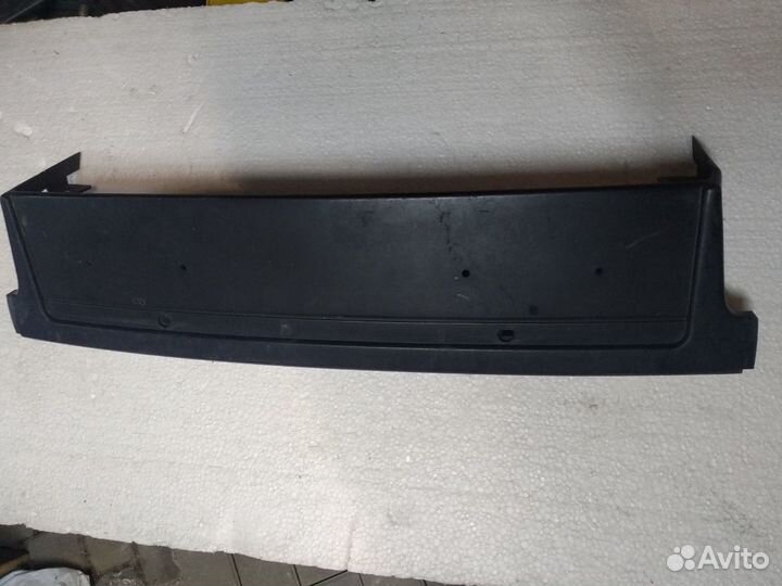 BMW 7 E38 Планка бампера оригинал