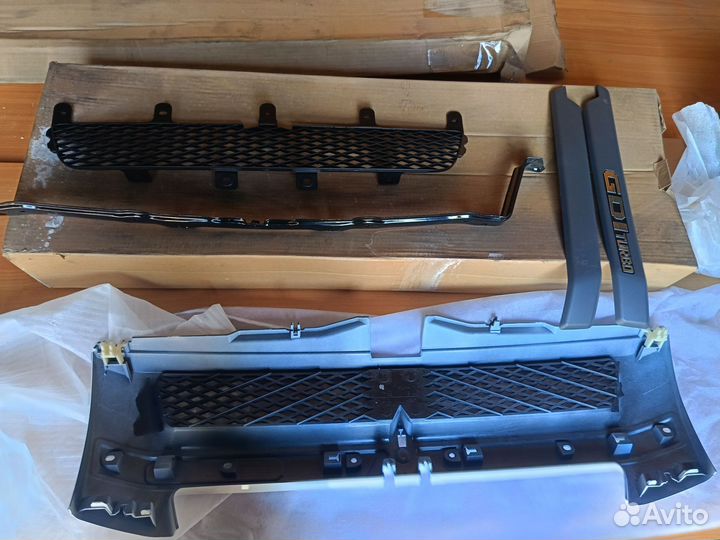 Решетка радиатора Mitsubishi Pajero Pinin