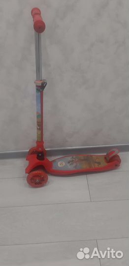 Самокат детский трехколесный