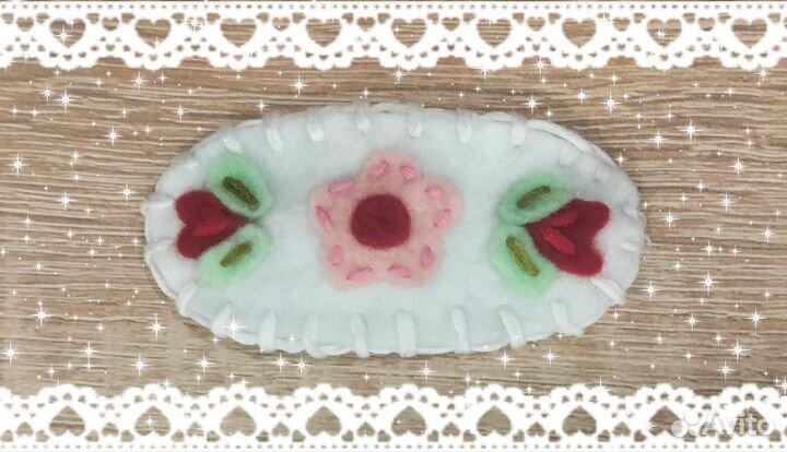 Заколка с цветочками