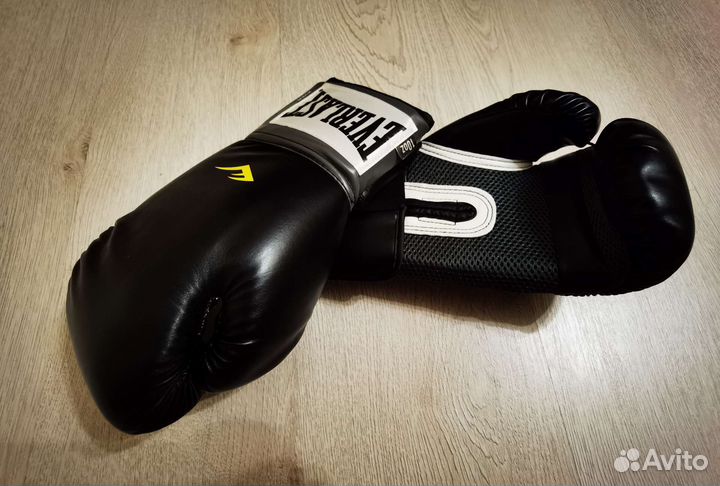 Перчатки боксерские и защита голени Everlast