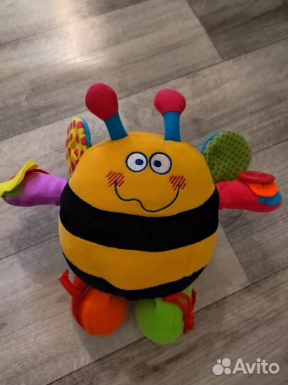 Развивающая игрушка-погремушка Пчела