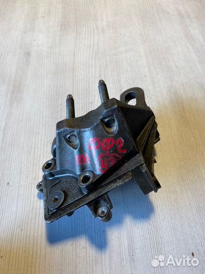 Кронштейн двигателя правый Ford Focus 2 shdb 2009