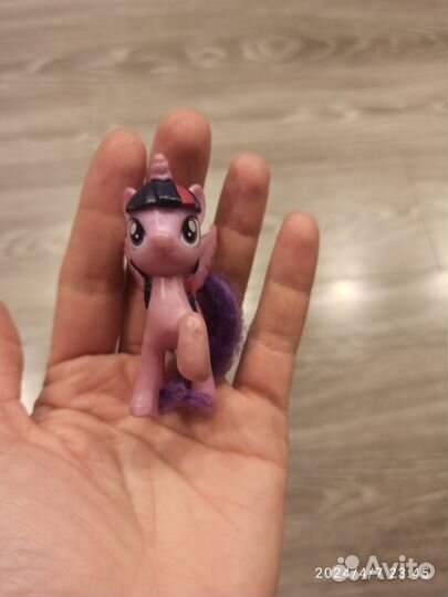 Пони фирменные Hasbro My little pony Искорка