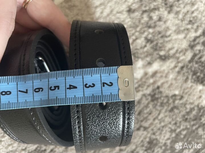 Кожаный ремень в подарочной коробке