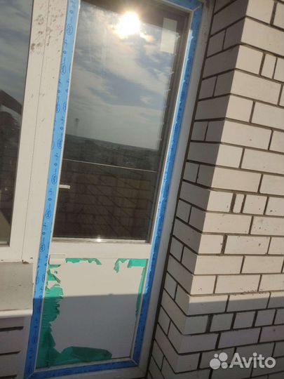 Пластиковое окно с дверью