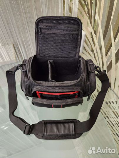 Зеркальный фотоаппарат Canon EOS 1100D