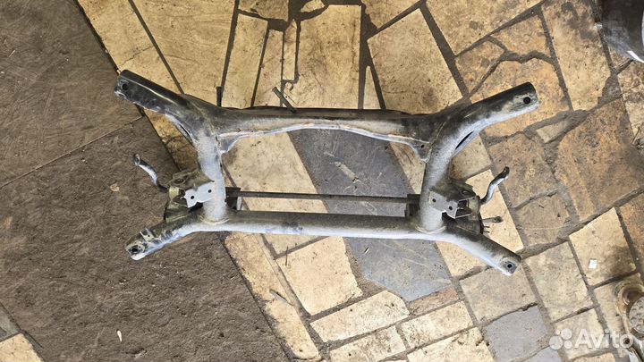 Задний подрамник mitsubishi outlander gf