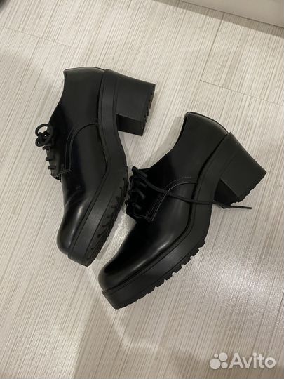 Ботинки Bershka 38 женские