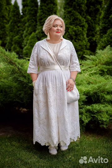 Нарядное женское платье