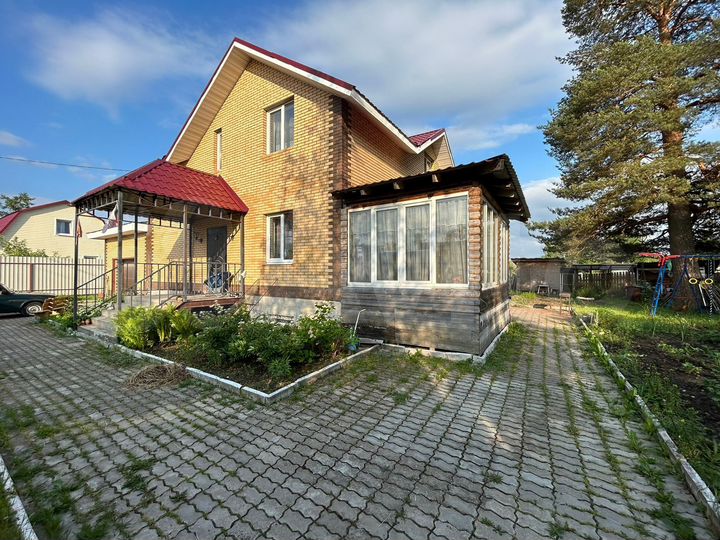 Дом 184 м² на участке 10 сот.