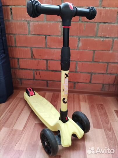 Самокат детский трехколесный